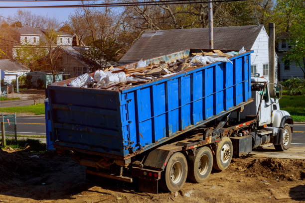 Best Junk Hauling Services  in East Farmingdale, NY